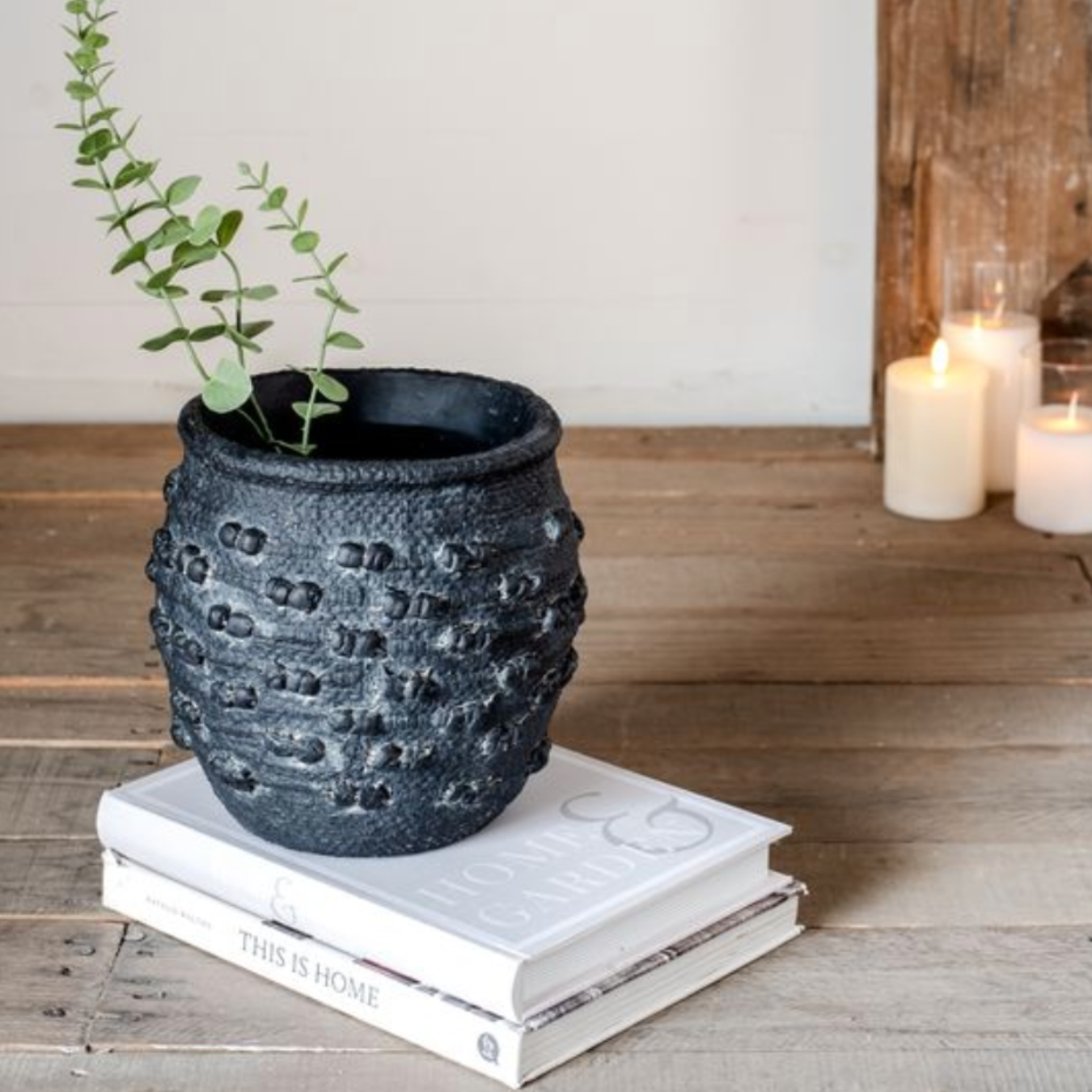 Black Double Dotted Knot Vase | By Luxe B Co.