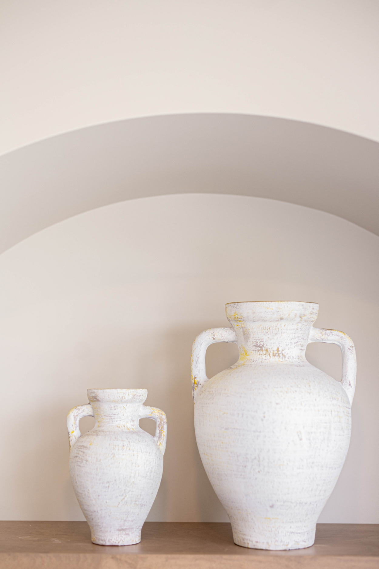 Lesbos White Urn Vase With Handle Large | By Luxe B Co.
