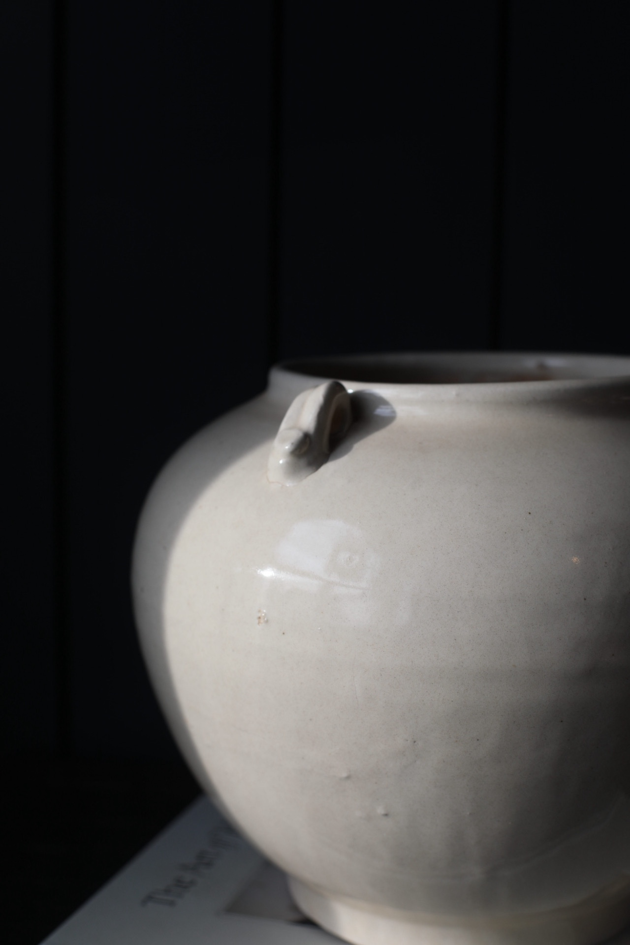Vintage Cream Glazed Pot | By Luxe B Co.