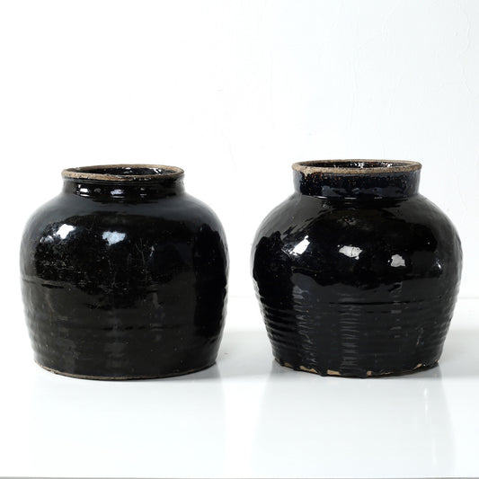 Vintage Black Glazed Pot | By Luxe B Co.