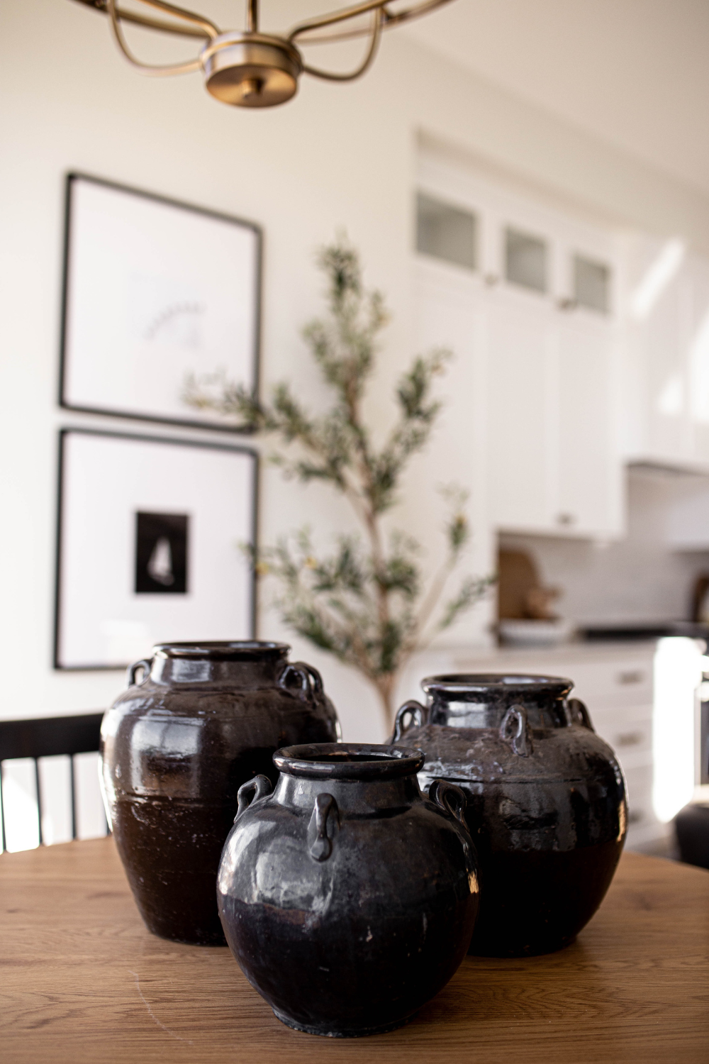 Vintage Black Glazed Pot Medium - Luxe B Pampas Grass  Vintage Home Decor Shop Luxe B Co Instagram