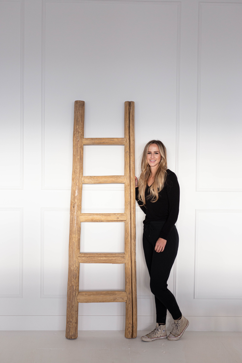 Reclaimed Elm Wood Ladder - Luxe B Pampas Grass  Canada , dried flowers and pampas grass Canadian Company. Bulk and wholesale dried flowers and pampas grass fluffy. Large White Pampas Grass Toronto