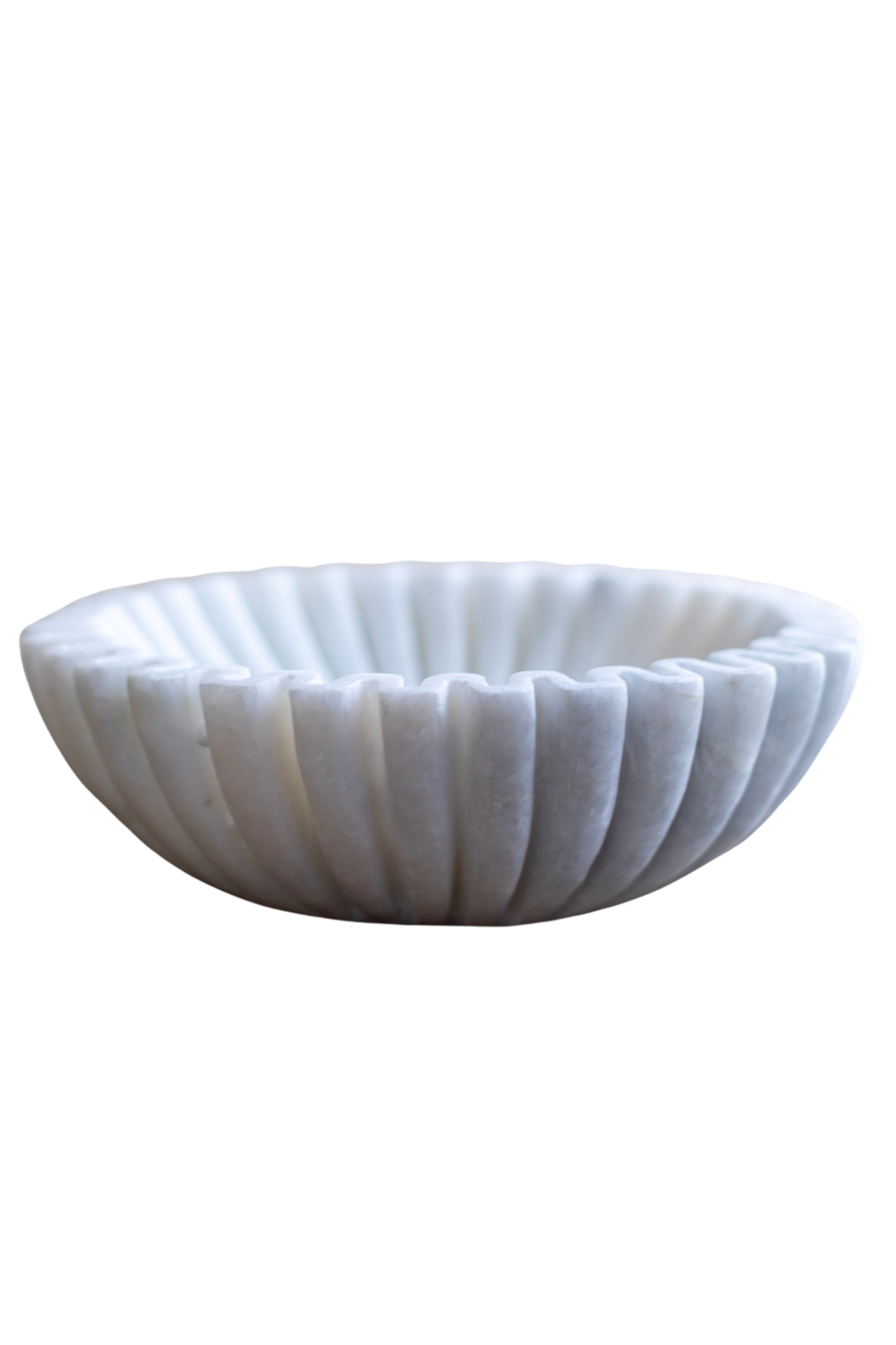 Marble Fluted Scalloped Bowls - Luxe B Pampas Grass  Canada , dried flowers and pampas grass Canadian Company. Bulk and wholesale dried flowers and pampas grass fluffy. Large White Pampas Grass Toronto