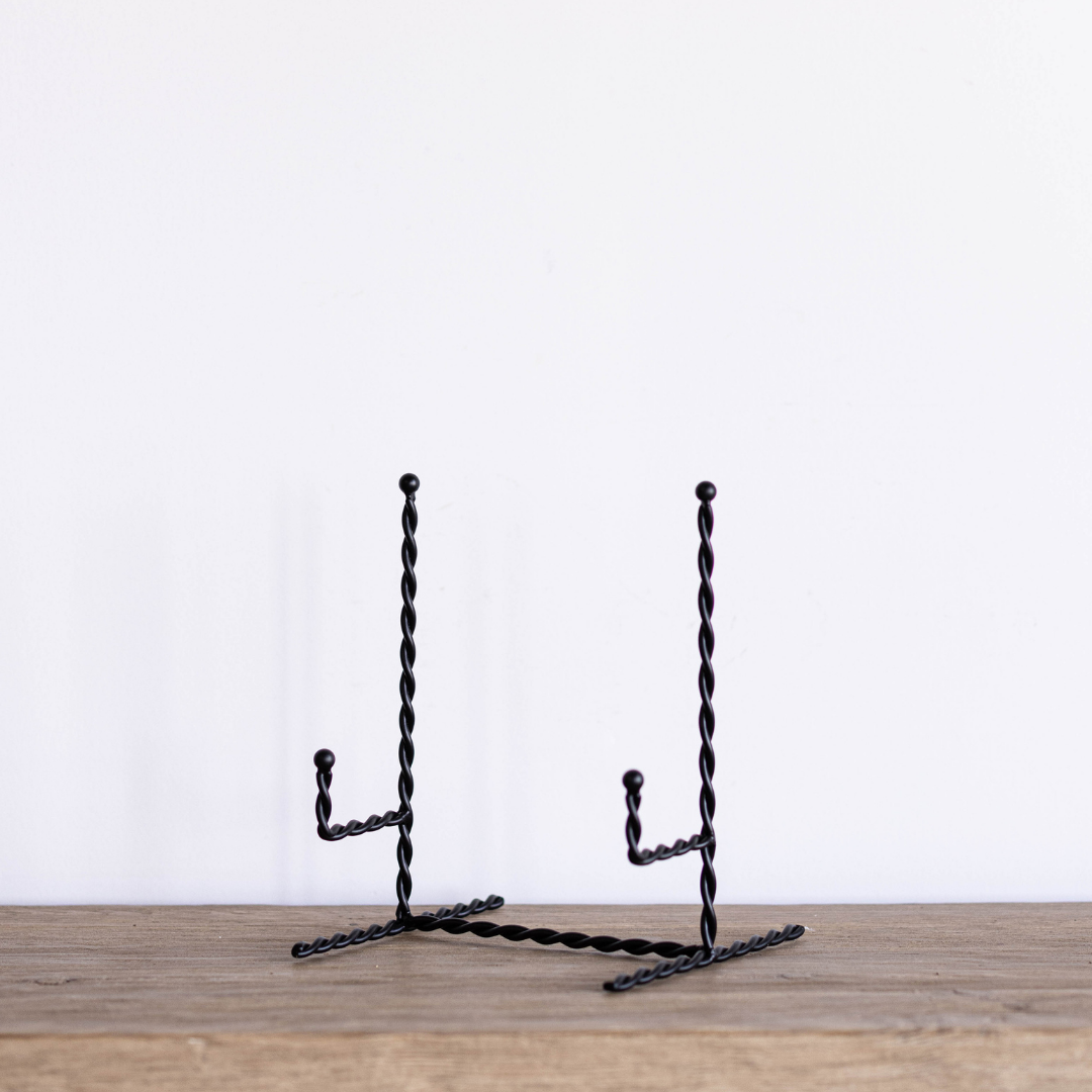Twisted Iron Cook Book Stand - Luxe B Co