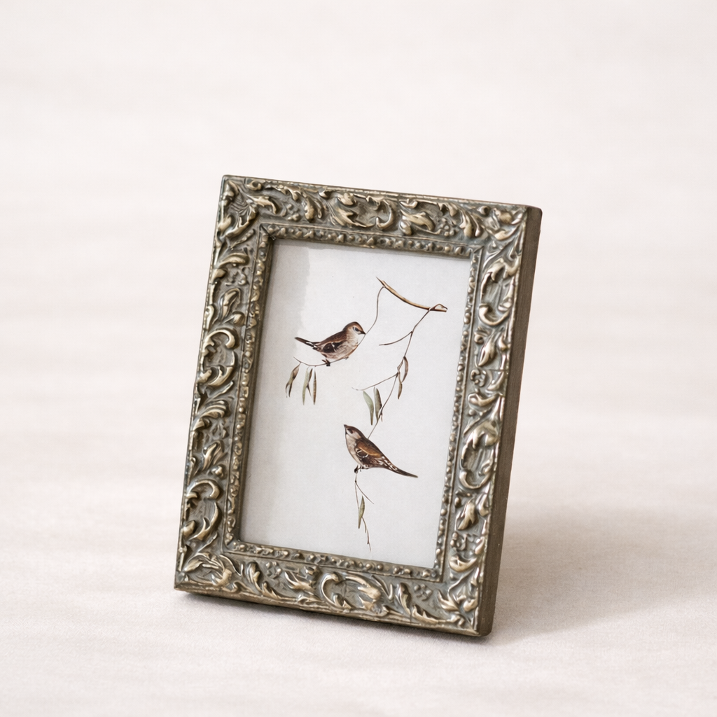 Antique Inspired Carved Photo Frame | By Luxe B Co. 