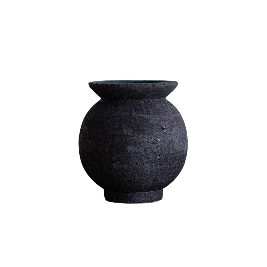 Black Round Vase By Luxe B Co. 
