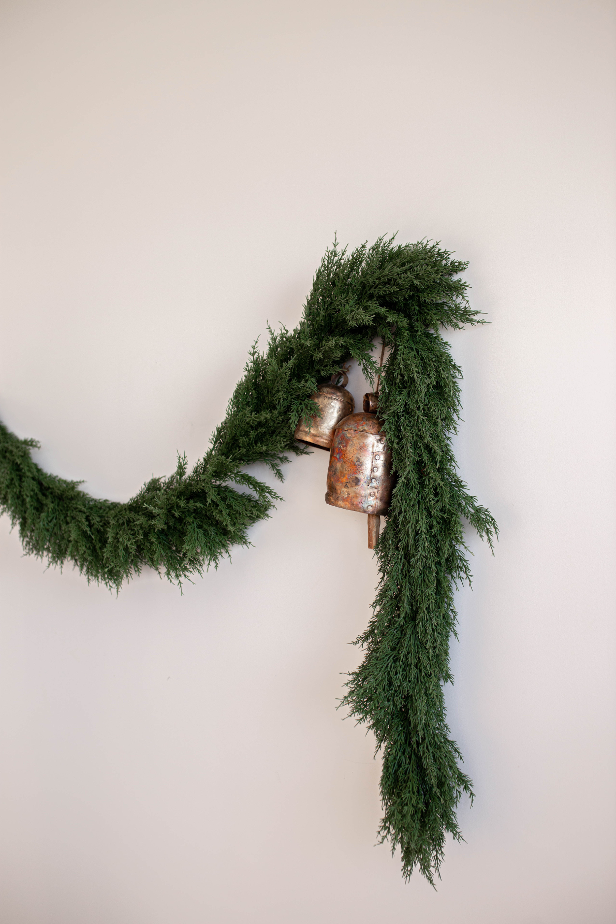 Luxe B Co. Cypress Pine Garland - Thumbnail 2