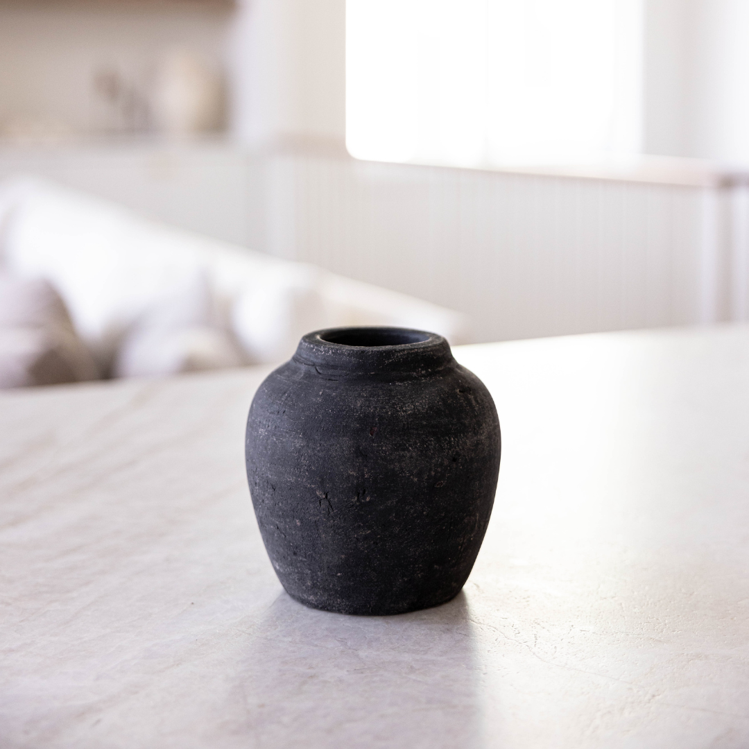 Leon Black Wash Round Vase