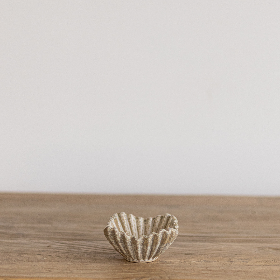 Resin Ruffle Dish | By Luxe B Co.