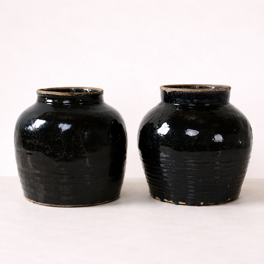 Vintage Black Glazed Pot - Luxe B Co