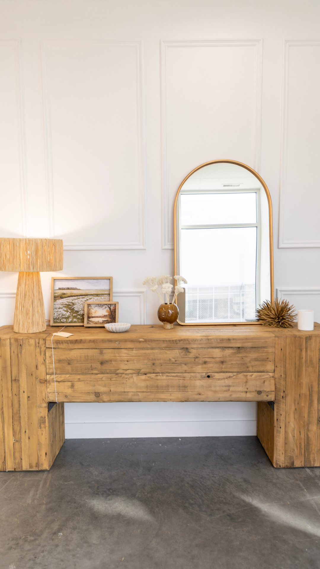 ENGLISH BEAM Elm Wood Console Table - Luxe B Pampas Grass  Canada , dried flowers and pampas grass Canadian Company. Bulk and wholesale dried flowers and pampas grass fluffy. Large White Pampas Grass Toronto