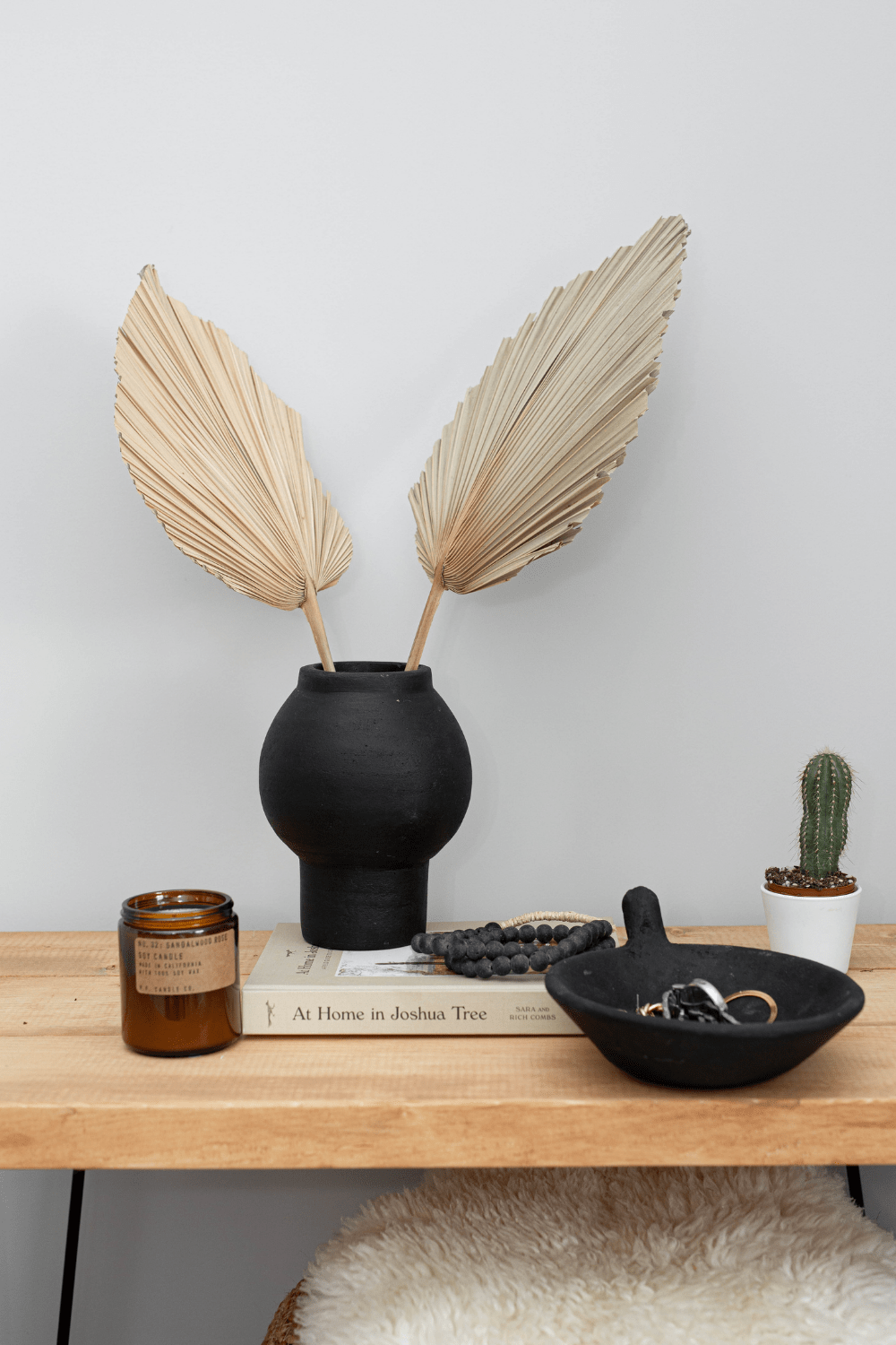 Terra-Cotta Bowl with Handle Black - Luxe B Pampas Grass  Canada , ships via Canada Post from Edmonton 